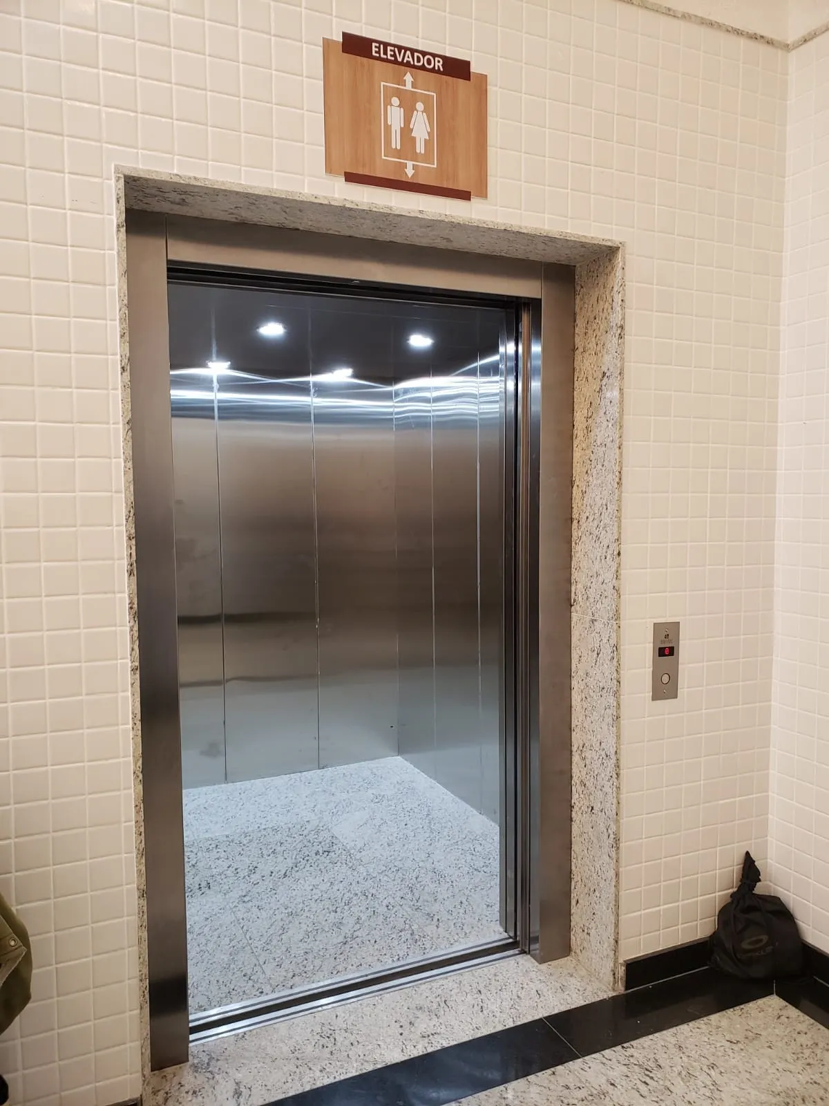 Venda De Elevador Hospitalar